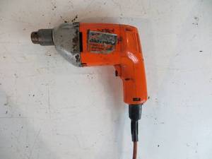 lot 14 image: Black & Decker Drill