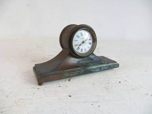 lot 34 image: VINTAGE Metal Tabletop Clock
