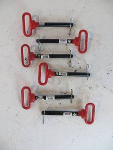 lot 44 image: 6 Hitchpins