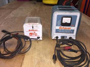 lot 7 image: Lot of 2 battery chargers for car and motorcycle