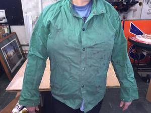 lot 8 image: Welding gear