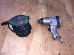 lot 11 image: Air impact wrench and Masterforce random orbit sander