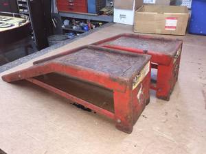 lot 20 image: car ramps