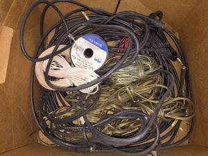 lot 58 image: Mixed lot of cable tv  av items