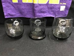 lot 27 image: Vikings fan pack Superbowl XXVI, 1992 HHH Metrodome Minneapolis