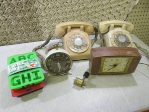 Vintage Telephones Clocks Etc  RM2...