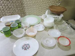 Assorted Vintage Glass Anchor Hocki...