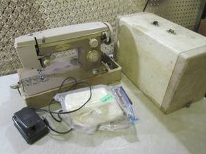 Vintage Necchi - Alco Sewing Machin...