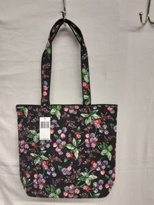 New With Tags Vera Bradley Tote Water Berry Pattern