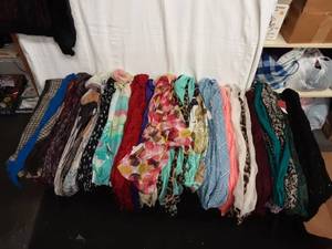 20 Assorted Fashion Scarves (Some new With Tags)