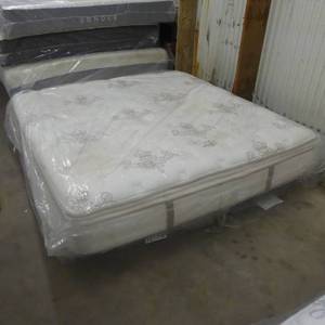 lot 12 image: Brand New Stearns & Foster Cora Luxury Plush Euro PillowTop King Mattress