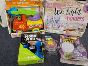 lot 5 image: Fun Time Fire Engine, Tea Light Hol...