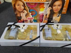 lot 24 image: TRENDiY Art and 2 Ariana Grande Fra...