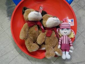lot 121 image: 11 Sleds and Stuffed Animals...