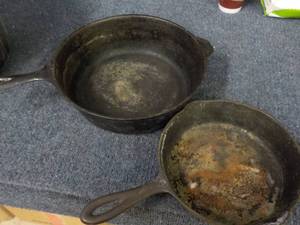 lot 153 image: Cast Iron Dutch Oven and Pan...