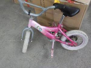 lot 158 image: True Princess Girls Bike...