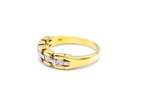 Beautiful Diamond Estate Ring in Two-Tone 18k Gold