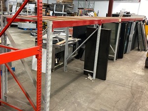5-Section Industrial Pallet Racking Lot