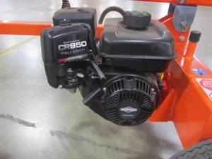 lot 9 image: Yardmax 28-Ton 208cc Gas Log Splitter YU2866