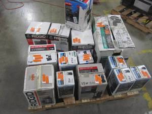 lot 32 image: WHOLESALE MIXED PALLET OF RETURNS - SUMP PUMPS