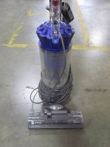lot 33 image: Dyson DC41 Animal Complete Dyson Ball Upright Vacuum, DC41ANCom