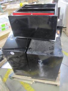 lot 61 image: WHOLESALE MIXED PALLET OF RETURNS - CRAFTSMAN TOOL CABINETS