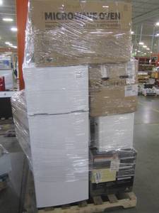 lot 68 image: WHOLESALE MIXED PALLET OF RETURNS - SMALL APPLIANCES