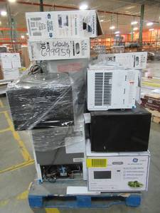 lot 217 image: WHOLESALE MIXED PALLET OF RETURNS, LIQUIDATIONS OR SHELF PULLS - SMALL APPLIANCES