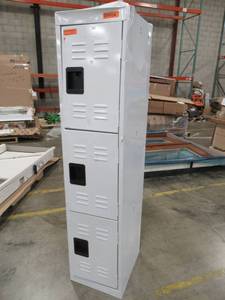 lot 255 image: Sandusky 66 in. H x 15 in. W x 18 in. D 3-Tier Welded Steel Storage Locker in White, LF3B151866-22 - Dented at Top