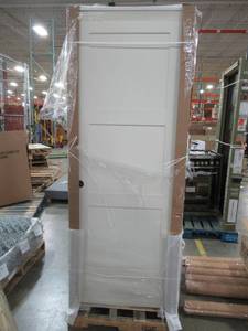 lot 262 image: NEW Jeld-wen 30 X 80 X 4 916 Birkdale Primed 3-Panel Hollow Core Molded Interior Pre-Hung Door. LH In-Swing.