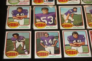 1976 Topps Football Card Lot  23 Cards