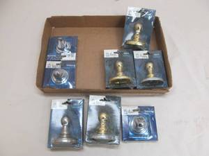 lot 33 image: hardware
