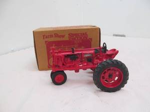 lot 111 image: die cast tractor