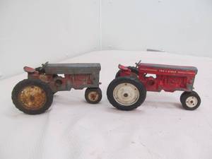 lot 130 image: die cast tractor