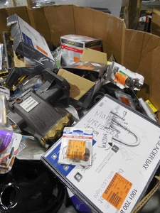 lot 10 image: WHOLESALE PALLET LOT OF GENERAL MERCHANDISE, SMALLS- TOOLS,HARDWARE ITEMS