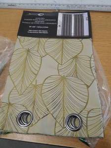lot 23 image: (2) Window Panel Drapes Ivory