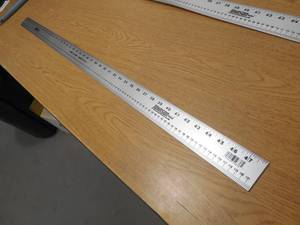 lot 25 image: Johnson Level & Tool J48EM 48-Inch EnglishMetric Aluminum Straight Edge