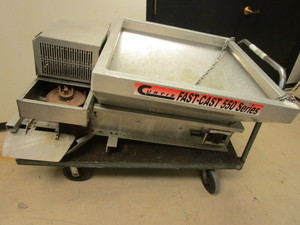 lot 301 image: CURTIS FAST-CAST 550 SERIES SPREADER