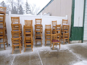 32 Wooded Chairs