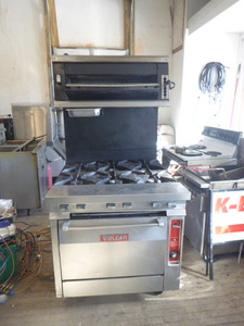 Vulcan 6 Burner Stove with Salamander and Oven