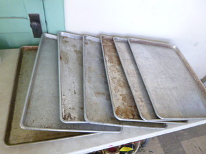 7 Full Size Sheet Pans