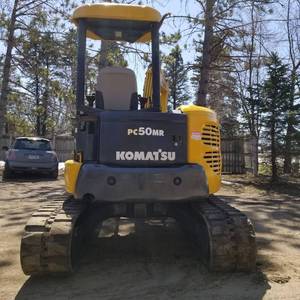 lot 2 image: 2004 Komatsu PC 50MR-2 Mini Tracked Excavator