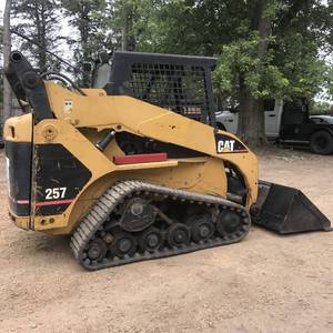 lot 4 image: 2003 Cat 257 Multi Terrain Tracked Skid Loader Skid Steer