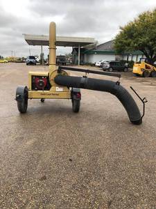 lot 18 image: High Way Equipment Model G750 Gold Leaf Series Commercial Tow Behind Leaf Vac System