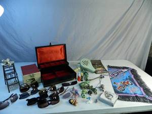 lot 21 image: Handy Hannah Vintage Hair Dryer. Jewlery, Collectibles