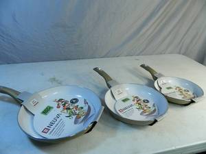 lot 26 image: Set of 3 Ceramic Non Stick Frying Pans