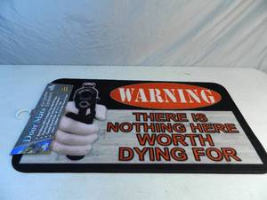 lot 42 image: New Gun Rug