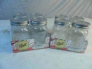 lot 56 image: 8 New Ball Sweetheart Jars from the Keepsake Collection