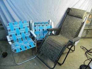 lot 14 image: Zero Gravity and 3 other Lawn Chairs