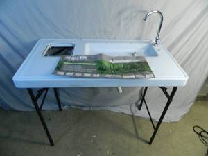 lot 13 image: New Portable Fish Cleaning  Game Table